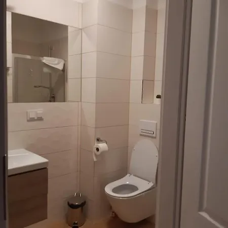 Kolo Brzegu Spa, Jacuzzi Lwowska Lägenhet *